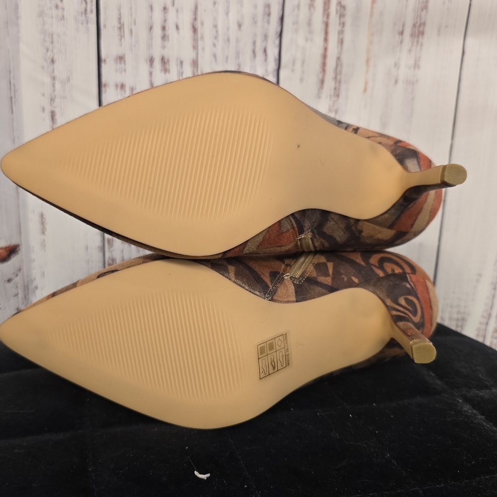 Abstract Patterned Brown Ankle Boots - image 3